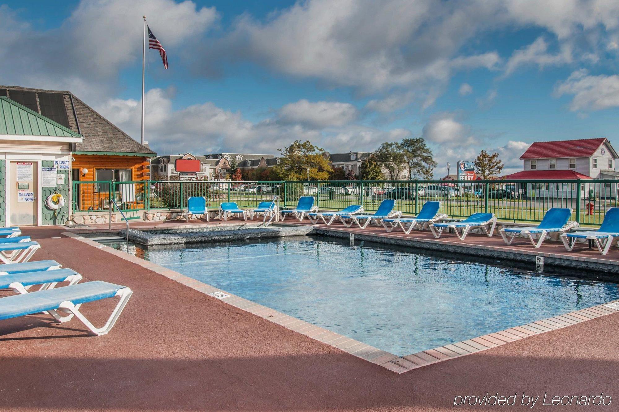 Econo Lodge Bayview ماكيناو سيتي المظهر الخارجي الصورة