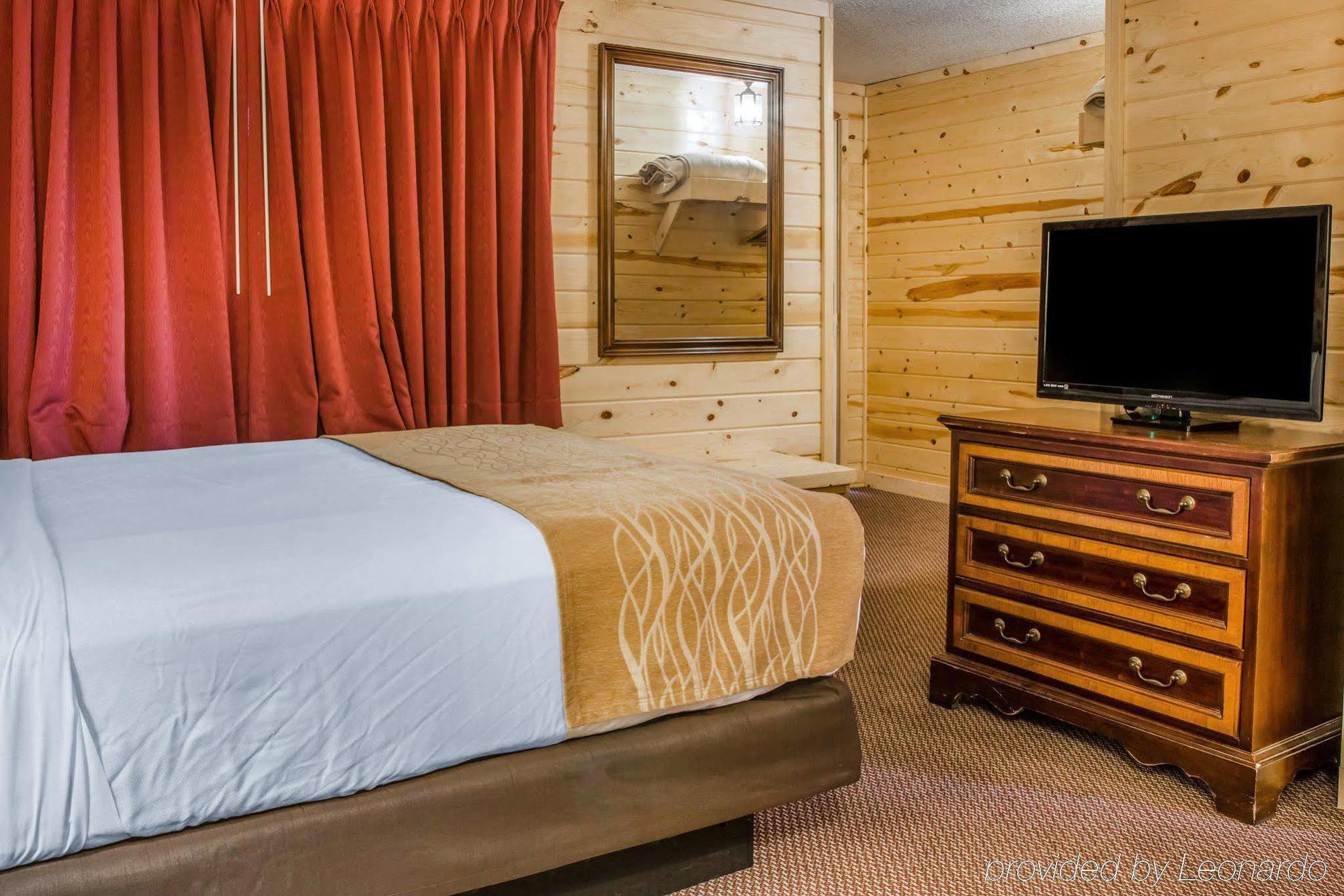Econo Lodge Bayview ماكيناو سيتي المظهر الخارجي الصورة