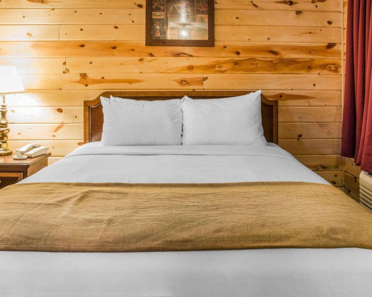 Econo Lodge Bayview ماكيناو سيتي المظهر الخارجي الصورة