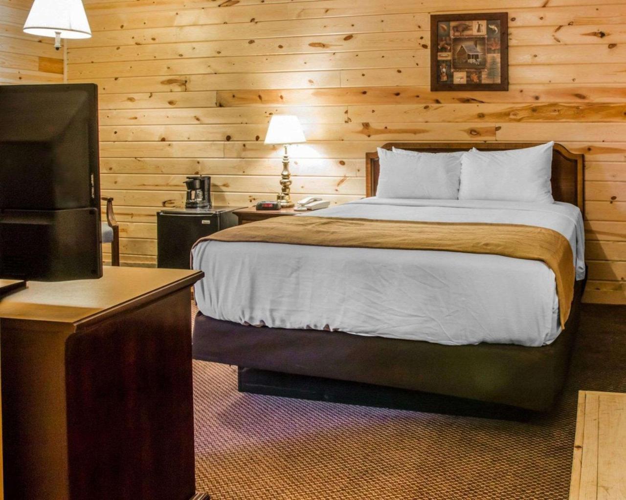 Econo Lodge Bayview ماكيناو سيتي المظهر الخارجي الصورة