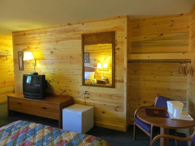 Econo Lodge Bayview ماكيناو سيتي المظهر الخارجي الصورة